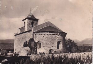 Eine verwitterte, historische französische Ansichtskarte aus dem frühen 20. Jahrhundert Église d'Hix