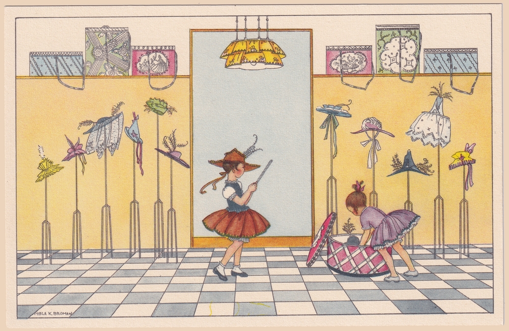 Pastellillustration von Mela Köhler-Broman: Mädchen mit großem Federhut und Mädchen an offener Hutschachtel in einem Hutgeschäft